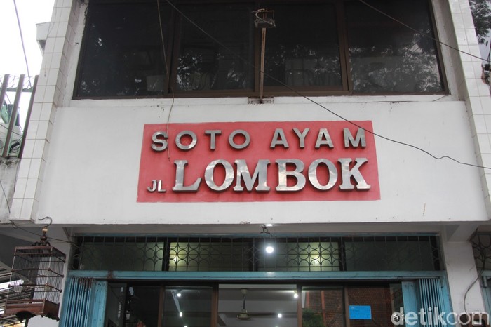 Soto Ayam Lombok Soto Ayam Lombok yang Legendaris di Malang Sejak 1955.