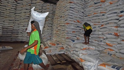 Jelang Ramadhan, Stok Beras Bulog Dipastikan Aman