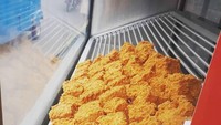 Di kawasan Menteng Atas kamu juga akan menemukan tahu kriuk yang gak kalah enak. Sesuai dengan lokasi, nama gerainya adalah Tahu Go Menteng Atas. Foto: Instagram @tahugomentengatas