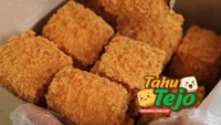 Yang tak kalah lezat ada tahu kriuk dari Tahu Tejo. Gronya berada di Bandung dan sudah memiliki tiga cabang di sana. Foto: Instagram @tahutejo