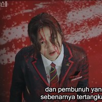 Kembalinya Bae Ro Na ke sekolah Seni Cheong-ah mendapat sambutan ‘kejam’ dari geng Little Hera Club. Dalam episode empat The Penthouse 2, Joo Seok Kyung (pemain Han Ji Hyun) menyiramnya dengan seember cat berwarna merah hingga basah kuyup. Foto: dok SBS