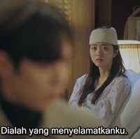 Bae Ro Na (pemain Kim Hyun Soo) ternyata masih hidup walaupun diduga meninggal, dan dibunuh oleh Joo Dan Tae (pemain Uhm Ki Joon). Ia diselamatkan oleh Shim Su Ryeon (pemain Lee Ji Ah), yang kala itu menyamar sebagai Na Ae Gyo. Foto: dok SBS