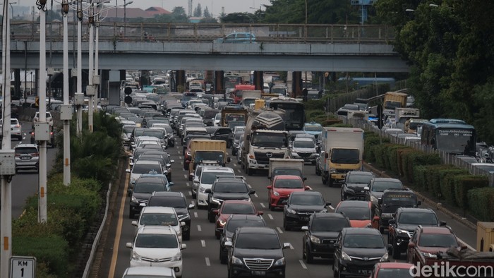 Libur panjang ini dimulai hari Jumat (2/4) sampai hari Minggu (4/4) dalam rangka Paskah.