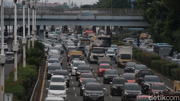 Libur panjang ini dimulai hari Jumat (2/4) sampai hari Minggu (4/4) dalam rangka Paskah.