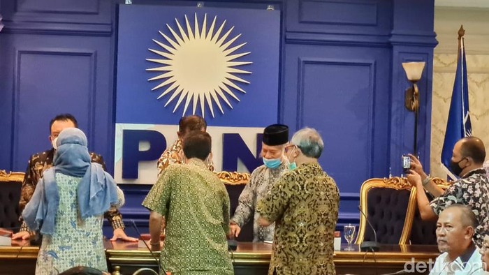 TP3 6 Laskar FPI bertemu Fraksi PAN DPR