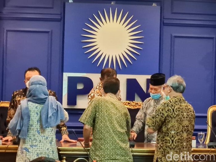 TP3 6 Laskar FPI bertemu Fraksi PAN DPR