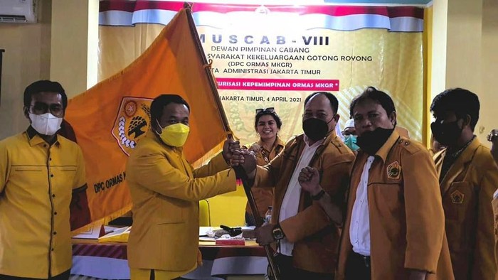 Agus Harta Jadi Ketua DPC MKGR Jakarta Timur Agus Harta yang juga Bendahara Umum Dewan Pimpinan Daerah (DPD) II Partai Golkar Jakarta Timur, terpilih secara aklamasi menjadi Ketua Dewan Pimpinan Cabang (DPC) Musyawarah Kekeluargaan Gotong Royong (Agus Harta Jadi Ketua DPC MKGR Jakarta Timur) Jakarta Timur Periode 2021-2026.