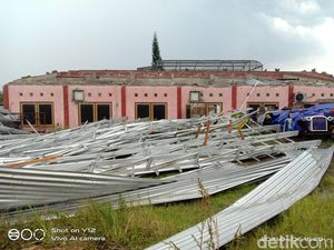 Puting Beliung Terjang Taman Reptil Sanggaluri Park Purbalingga