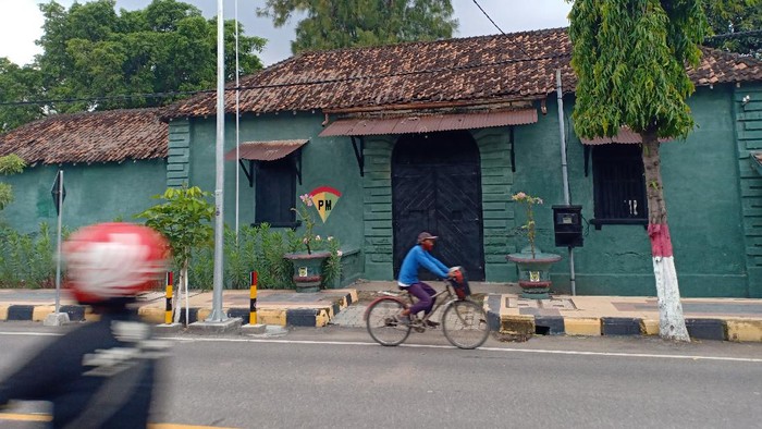 bangunan bekas penjara militer yang angker di Jalan Ahmad Yani.