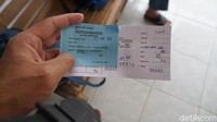 Perjalanan redaksi detiktravel kali ini adalah menjajal bus baru Garuda Mas. Bus bertipe eksekutif double decker (DD) ini melayani rute Blora-Jakarta. Tiketnya seharga Rp 250 ribu.