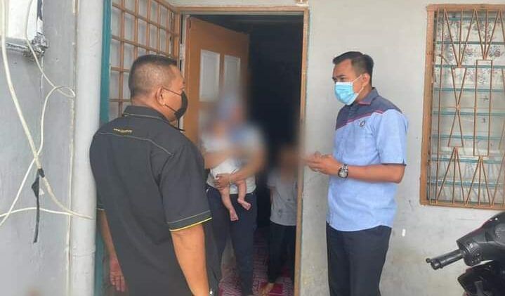 Curi Makanan Untuk Anaknya yang Kelaparan, Pria Ini Dibantu Polisi