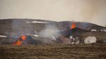 Nggak Ada Takutnya, Lava Gunung Berapi Islandia Jadi Tontonan