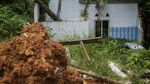 Heningnya Kampung Cigobang yang Mati Tak Berpenghuni