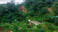 Kepala Pelaksana Badan Penanggulangan Bencana Daerah (BPBD) Kabupaten Lebak, Kaprawi, mengatakan Kampung Cigobang yang sebelumnya terisolir, kini bisa ditembus kendaraan roda dua.  