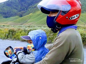 Keliling Bromo dengan Motor, Mau Coba?