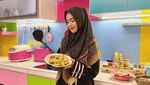 Mantul! Ria Ricis Paling Doyan Makan Ayam Goreng dan Mie Instan