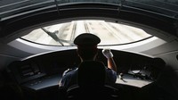  Total panjang jaringan kereta cepat China mencapai kurang dari 38.000 km (24.000 mil) pada akhir tahun 2020. Getty Images/Guang Niu  