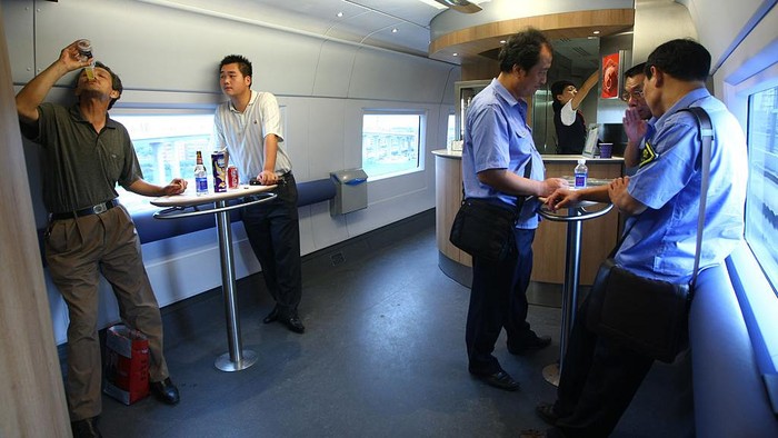 Begini Canggihnya Kereta Cepat China