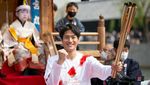 Melihat Estafet Obor Olimpiade Tokyo di Perahu Chintoro