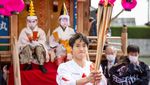 Melihat Estafet Obor Olimpiade Tokyo di Perahu Chintoro