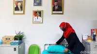 Selain itu di setiap sekolahan juga dibentuk Satgas COVID-19 untuk selalu memantau uji coba tersebut.