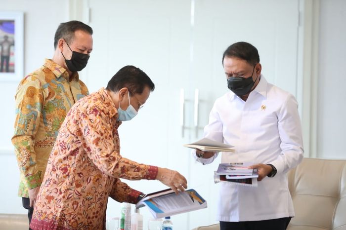 Menpora Zainudin Amali Menpora Zainudin Amali