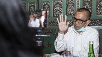 Untuk diketahui, Era Setiyowati (Sierra) datang ke kantor Komisi Perlindungan Anak Indonesia (KPAI) untuk melaporkan suami sirinya, Profesor Muradi. Dia menggandeng Razman Arif Nasution sebagai pengacara.
