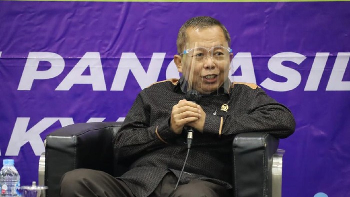 Wakil Ketua MPR RI Arsul Sani menilai paham dan gerakan radikalisme bisa dicegah dan dihentikan, jika seluruh proses penyelenggaraan negara membuka ruang konsultasi dan partisipasi publik.