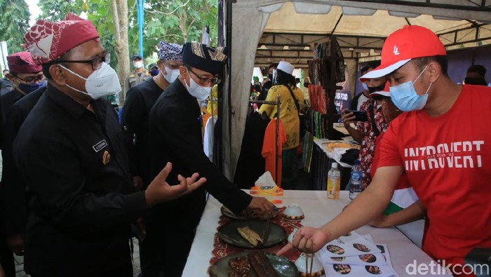 Oling River Food Festival