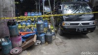 Selain itu, Zulkarnain menyebut DF dan T sudah beraksi sejak 2018. Akibatnya, negara mengalami kerugian sekitar Rp 7 miliar.