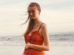 8 Foto Kehamilan Polly Alexandria, Bule Cantik Viral Dinikahi Pria Magelang