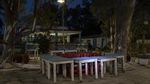 Tempat Nongkrong di Yunani Kini Bak Kota Mati