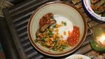 Pedas Menyengat Nasi Ayam Sambal Tempong Bikinan Cak Uut
