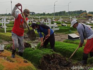 Warga Surabaya Bisa Pindahkan Makam Jenazah COVID-19, Ini Syaratnya