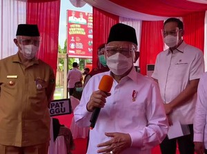 Kunjungi Sumbar, Maruf Amin Minta Warga Tak Takut Divaksin