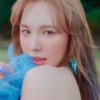 Wendy berkesempatan menjadi member pertama yang memulai debut solo. Vokalis utama Red Velvet itu sebelumnya langganan mengisi soundtrack drama Korea. Ia baru saja merilis album ‘Like Water’ pada Senin (5/4/2021) lalu. Foto: dok. Twitter RVsmtown