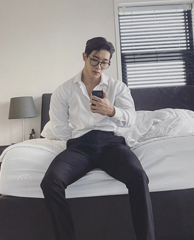 Pada Maret 2020, agensi Starship Entertainment mengkonfirmasi bahwa Wonho dibebaskan dari semua tuduhan. Ia kini menjadi solois dan produser di bawah naungan Highline Entertainment. Foto: dok. Instagram iwonhoyou