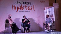 Acara ini juga diisi dengan seminar.
