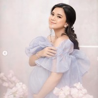 Melahirkan secara prematur, Audi Marissa juga mengatakan dirinya batal menggelar baby shower. Padahal acara baby shower tersebut sudah dipersiapkannya dengan matang. Baru mau adain baby shower  Bao bao nya udah lahir duluan. Doain ya aku cepet membaik dan baby anzel juga pertumbuhannya cepet baik juga, tulis Audi memohon doa netizen. Foto: Dok. Instagram @audimariss @fdphotography90