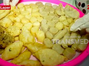 Bikin Laper! Melahap Satu Nampan Pempek Palembang yang Nikmat