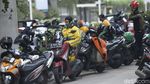 Duh, Motor Parkir Liar di Trotoar Kuningan Bikin Sumpek