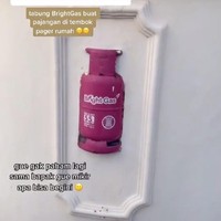 Memang ada-ada saja ulah netizen. Kali ini tabung gas yang dipakai untuk hiasan tembok. Ada yang paham maksudnya biar apa? Foto: Instagram/@infotekniksipil