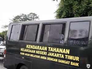 Kedatangan Habib Rizieq ke PN Jaktim Hadapi Vonis Kasus Kerumunan