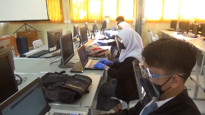 Hari Pertama Ujian Praktek SMK di Sumedang Dilakukan Tatap Muka