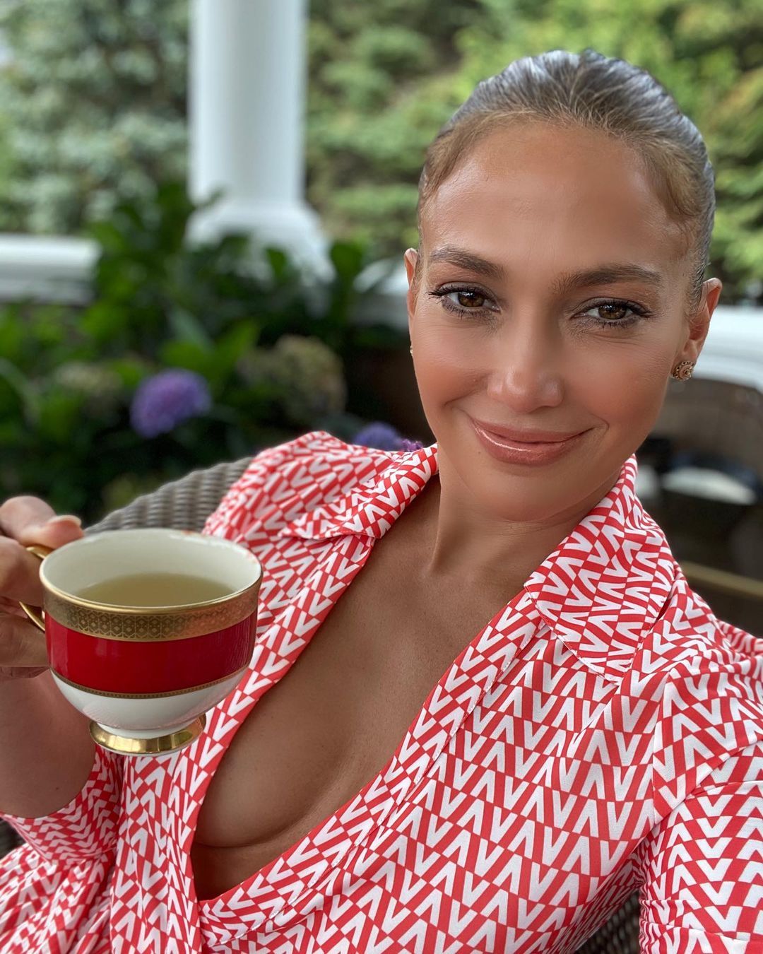 Jennifer Lopez Ramping dan Seksi di Usia 51, Intip Pola Makannya