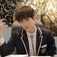 Lee Tae Vin mengawali kariernya sebagai idol KPop. Ia debut sebagai vokalis dan rapper grup MYTEEN pada 2017. Dalam selang satu tahun, ia hengkang dari grup agar fokus berkarier sebagai aktor. Foto: dok Instagram taevin.lee