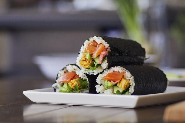 Mengenal Makizushi, Sushi Gulung dengan Ragam Bentuk dan Isian Nikmat