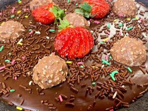 Masak Masak : Pie Cokelat Lapis Tanpa Oven yang Legit Creamy