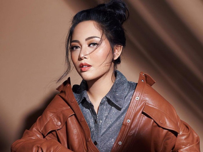 Rachel Vennya berhasil mengumpulkan dana bantuan dari netizen untuk NTT lebih dari Rp 1 Miliar. Rachel Vennya berhasil mengumpulkan dana bantuan dari netizen untuk NTT lebih dari Rp 1 Miliar.