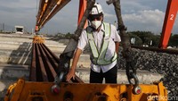 Diketahui ada 60 batang Kereta Cepat Jakarta Bandung yang didatangkan dari Stasiun Cilacap Pelabuhan.  